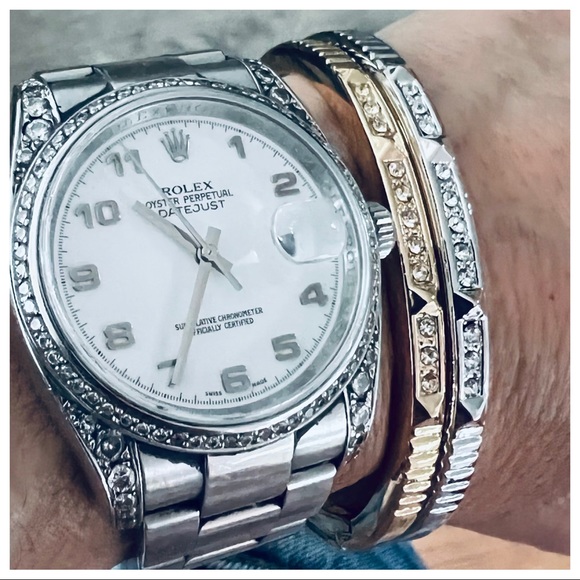 ShopEvelynne Jewelry - Fabulous Parisian Studded Diamonds Love Bangle Bracelet